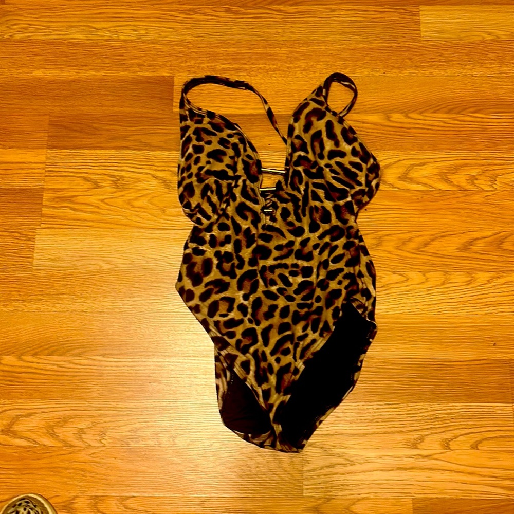 Carmen  Marc Valvo size 12 swimsuit